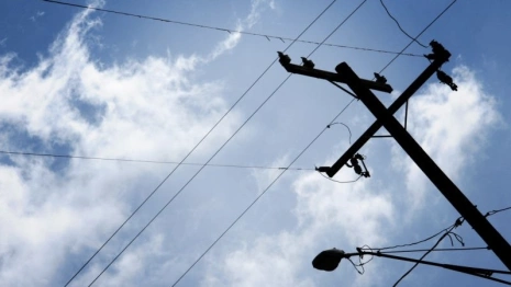 Во Владимире водитель иномарки снес опору ЛЭП