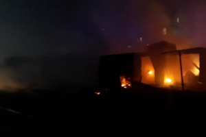 Во Владимире недалеко от Золотых ворот сгорел гараж с машиной 