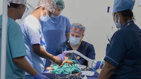 Владимирские врачи подарили улыбки детям из Африки