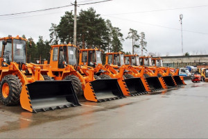 Во Владимирскую область привезли 24 новых грейдера и погрузчика