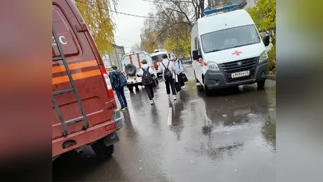 Спецслужбы съехались к школе в Александрове