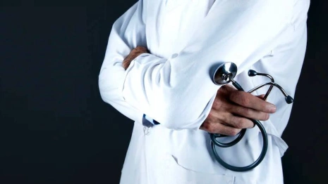 Владимирскому санитару отказали в выплатах за перенесенный COVID-19