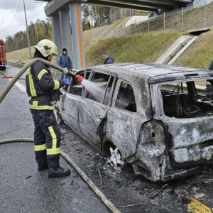 Во Владимирской области на трассе М-12 загорелась машина