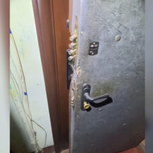 В Коврове девушка закрылась в квартире и порезала себе руки