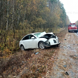 Во Владимирской области иномарку искорежило в ДТП