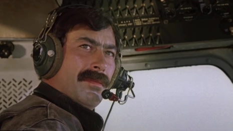 Звезда «Мимино» Вахтанг Кикабидзе умер в больнице Тбилиси