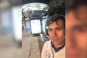 Владимирцы застряли на остановке в ожидании автобуса