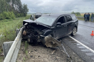 Во Владимирской области пьяный автолюбитель угнал иномарку и врезался в трактор