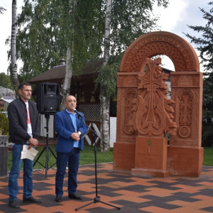 Во Владимирской области установили уникальный памятник армянской архитектуры хачкар