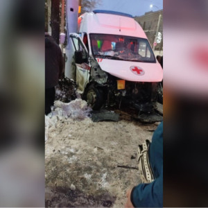 Во Владимире иномарка влетела в машину скорой с пациентом внутри