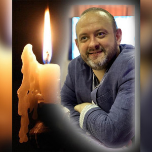 В Коврове умер известный ведущий Денис Васильев