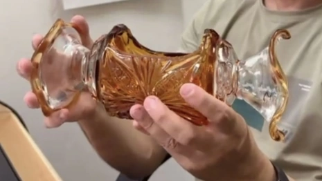 В Гусь-Хрустальном создали похожую на гигантский леденец вазу