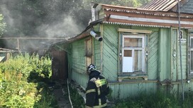 Во Владимире из горящего дома на улице Ивановская-Подгорная спасли 2 человека