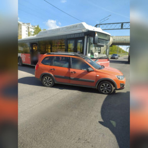 Во Владимире автобус №9с влетел в «Ладу»