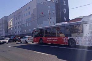 В центре Владимира выросли пробки из-за полумарафона «Золотые ворота»