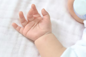 Народные приметы на 16 февраля 2024: что можно и нельзя делать в день Хранителя младенцев