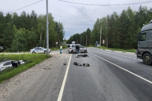 В Киржачском районе столкнулись две иномарки: один из водителей попал в больницу