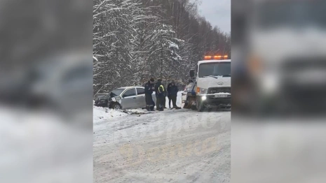 На въезде в Ковров столкнулись 3 легковушки и пассажирский автобус