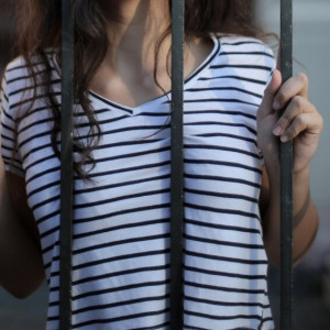 Во Владимирской области женщину осудили за избиение двоих полицейских