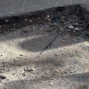 Во Владимире залатали ямы на 2 улицах