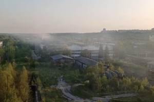 Жители Владимира пожаловались на невыносимый запах гари и смог от завода «Точмаш»