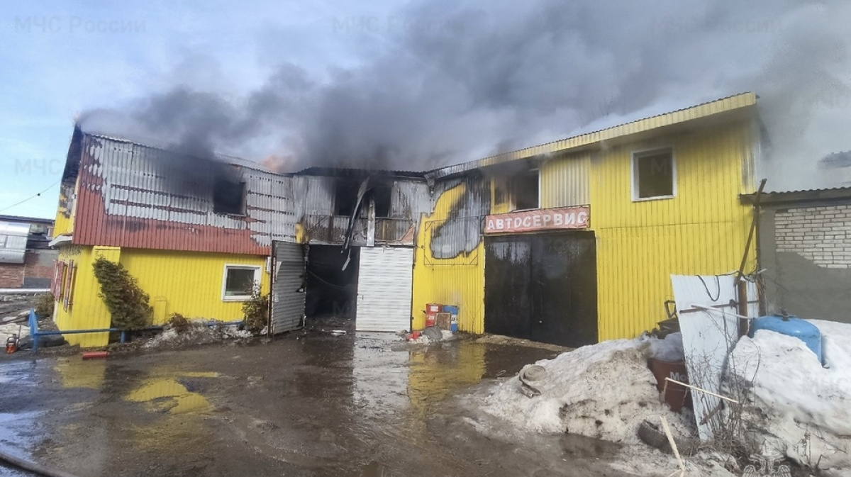 Во Владимире загорелся автосервис на Ставровской - День во Владимире