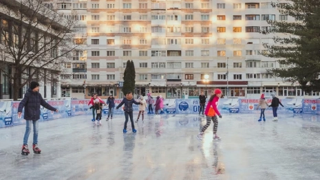 Во Владимире перечислили адреса 24 уличных катков