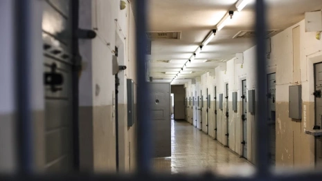 Житель Владимирской области отсудил у экс-сотрудника СИЗО 100 тыс. рублей вместо 6 млн