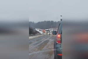 На трассе во Владимирской области на 3,5 км растянулась пробка из-за фур 