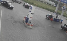 Во Владимире автомобилист пытался задавить байкера с ребенком
