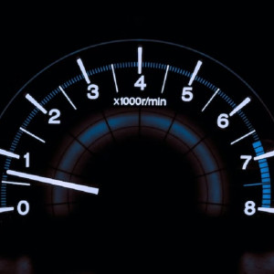 В Муроме 18-летний водитель влетел в гипермаркет