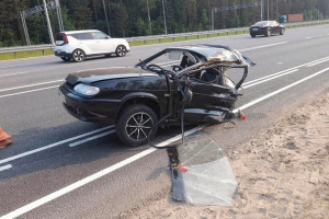 Во Владимирской области «разорвало» ВАЗ при ДТП: погибла женщина и пострадал ребенок
