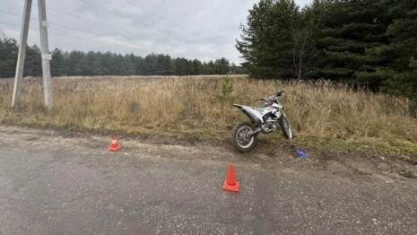В Киржачском районе 61-летний мотоциклист влетел в опору ЛЭП