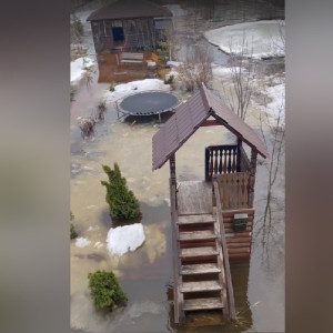 Во Владимирской области жители показали видео затопленной деревни