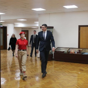 Школьница из Александрова провела день с губернатором
