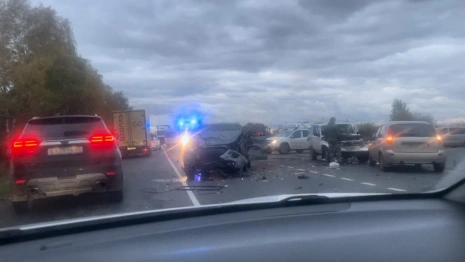 Машины превратились в месиво после массового ДТП на трассе под Владимиром