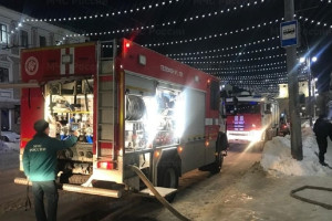 В центре Владимира из-за пожара в магазине эвакуировали 3 детей и 9 взрослых