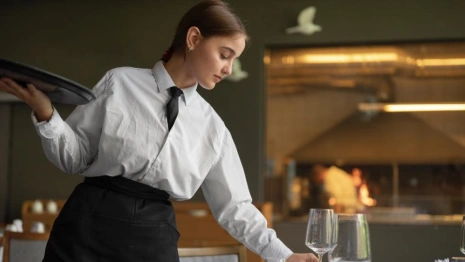 Россияне стали оставлять более щедрые чаевые