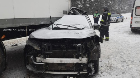 На М-7 в Ковровском районе водитель оказался зажат в машине после ДТП с фурой