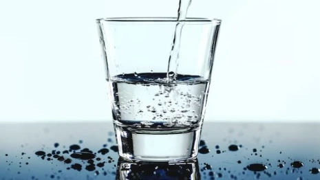 Жители Радужного пожаловались на питьевую воду со вкусом железа