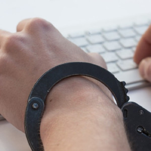 Во Владимирской области бывшего пристава осудили на 11 лет за «закладки» наркотиков 