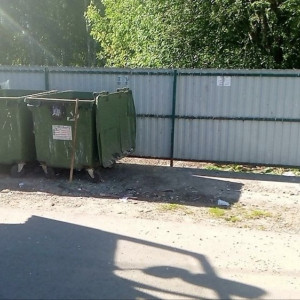 В Вязниках контейнерные площадки оказались завалены мусором