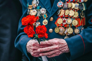 Во Владимирской области ветеранам выплатят по 10 тыс. рублей ко Дню Победы