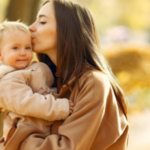 Путин предложил повысить выплаты беременным студенткам