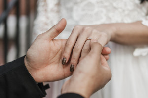 Свадебный бум. Во Владимире в августе-2024 поженились более 300 пар