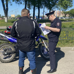 Во Владимире полицейские поймали троих нарушителей на мототехнике