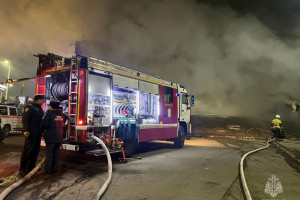 Во Владимире у ресторана «Макс Брой» произошел крупный пожар