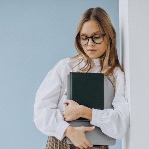 В Госдуме предложили ввести штрафы до 700 тыс. рублей за оскорбление учителей