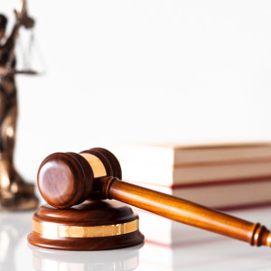 В Муроме женщина показала отношение к спецоперации с помощью чужого автомобиля