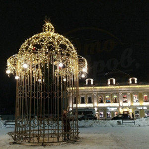 Жители Коврова поссорились из-за новогодней инсталляции у вокзала